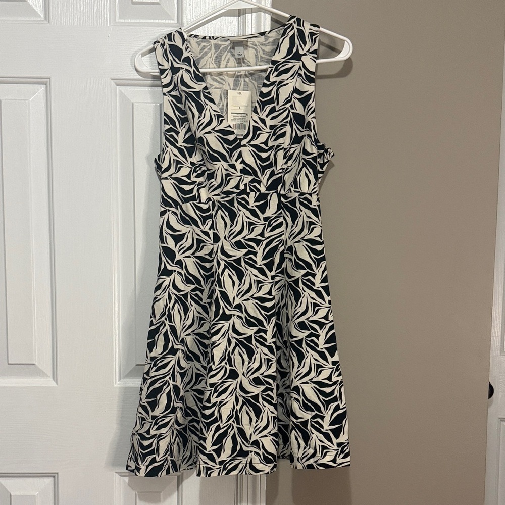 a new day Black and White Leaf Pattern Mini Dress - Picture 1 of 7